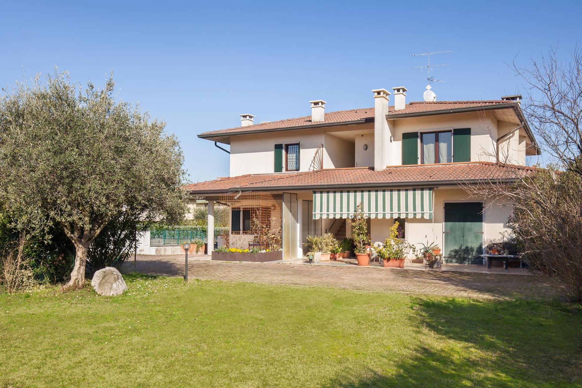 Casa Azzurra-comodo In Apartment
